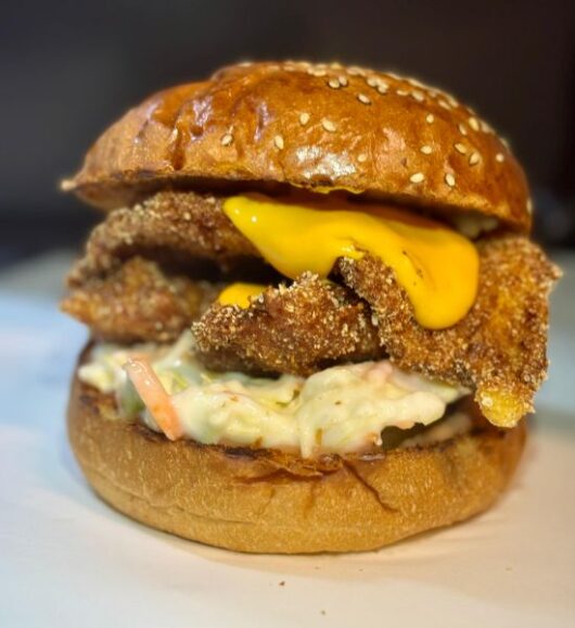 Coleslaw Chicken Burger (200 gr.)